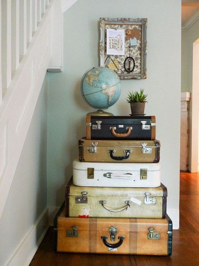Vintage Luggage Briefcase Decoration Idea